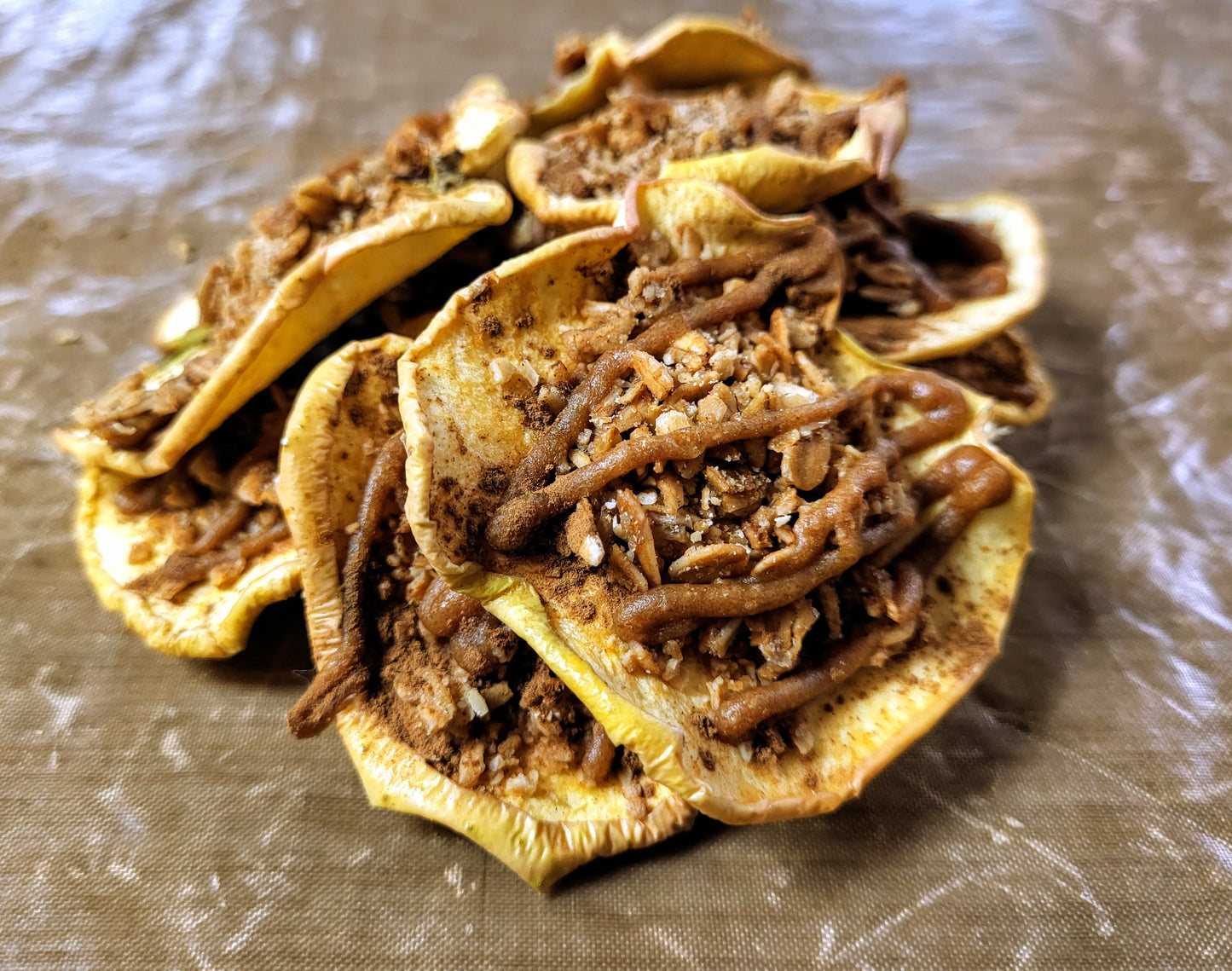 Caramel apple crisps