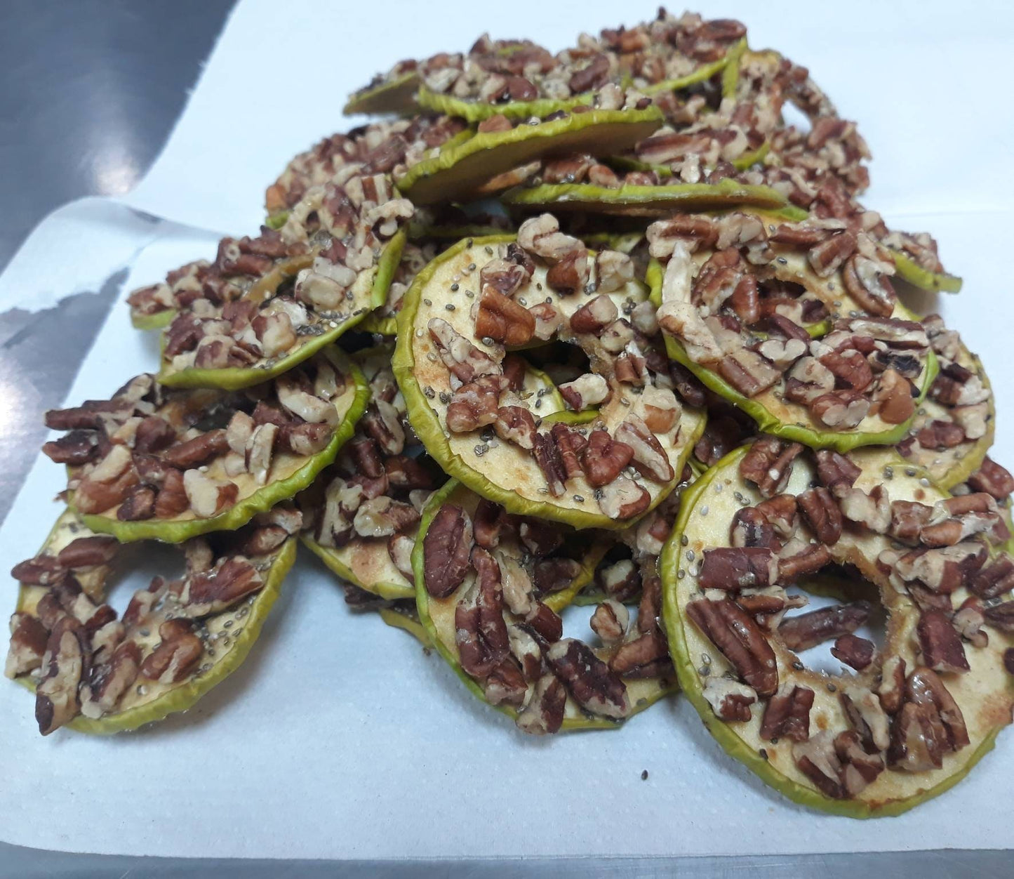 Maple pecan apple chips